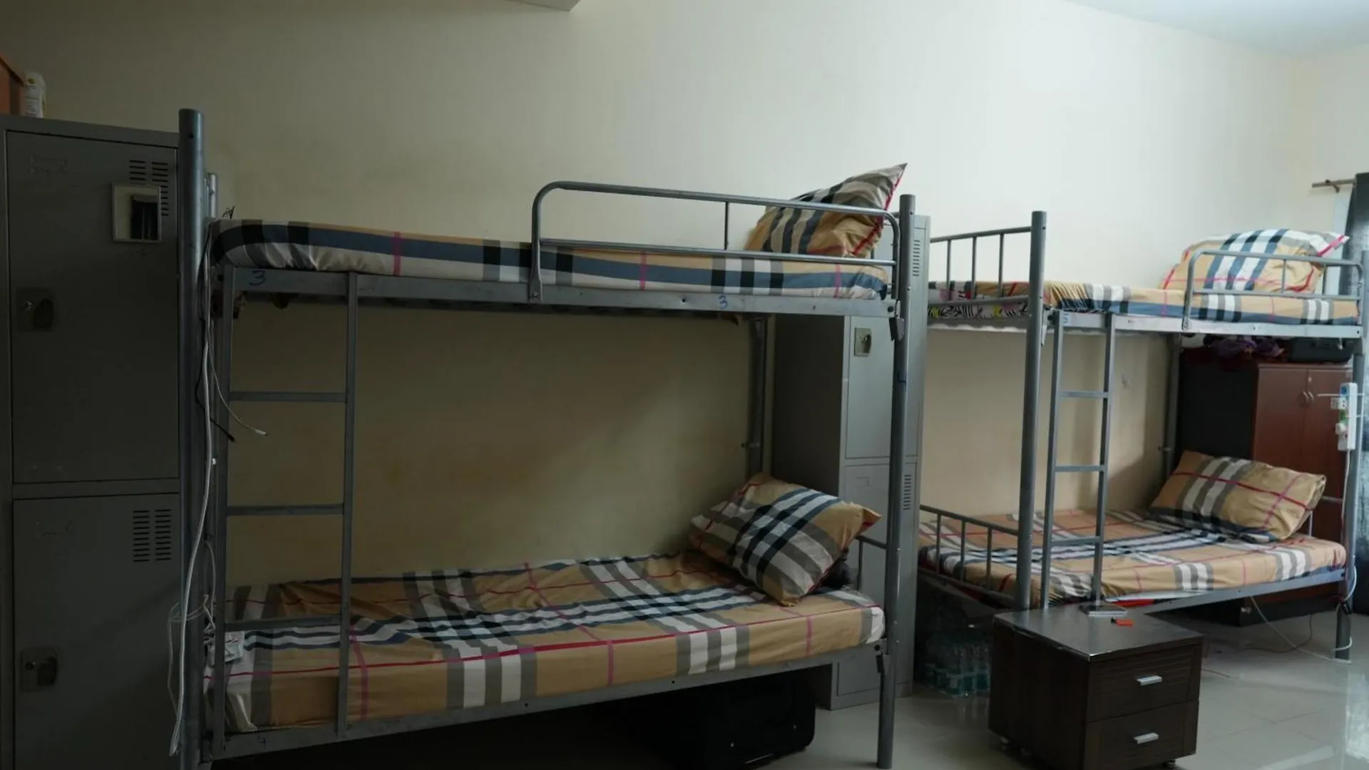 Furnished Studio Apartment Next To Burjuman Metro Exit-4 Dubái Habitación en casa particular